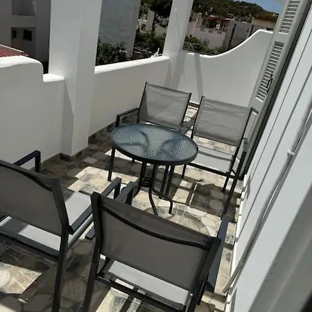 Seaview Apartment *